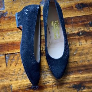 SALVATORE FERRAGAMO Black Suede Pebble Leather Heels Low Pumps Women's. VINTAGE!